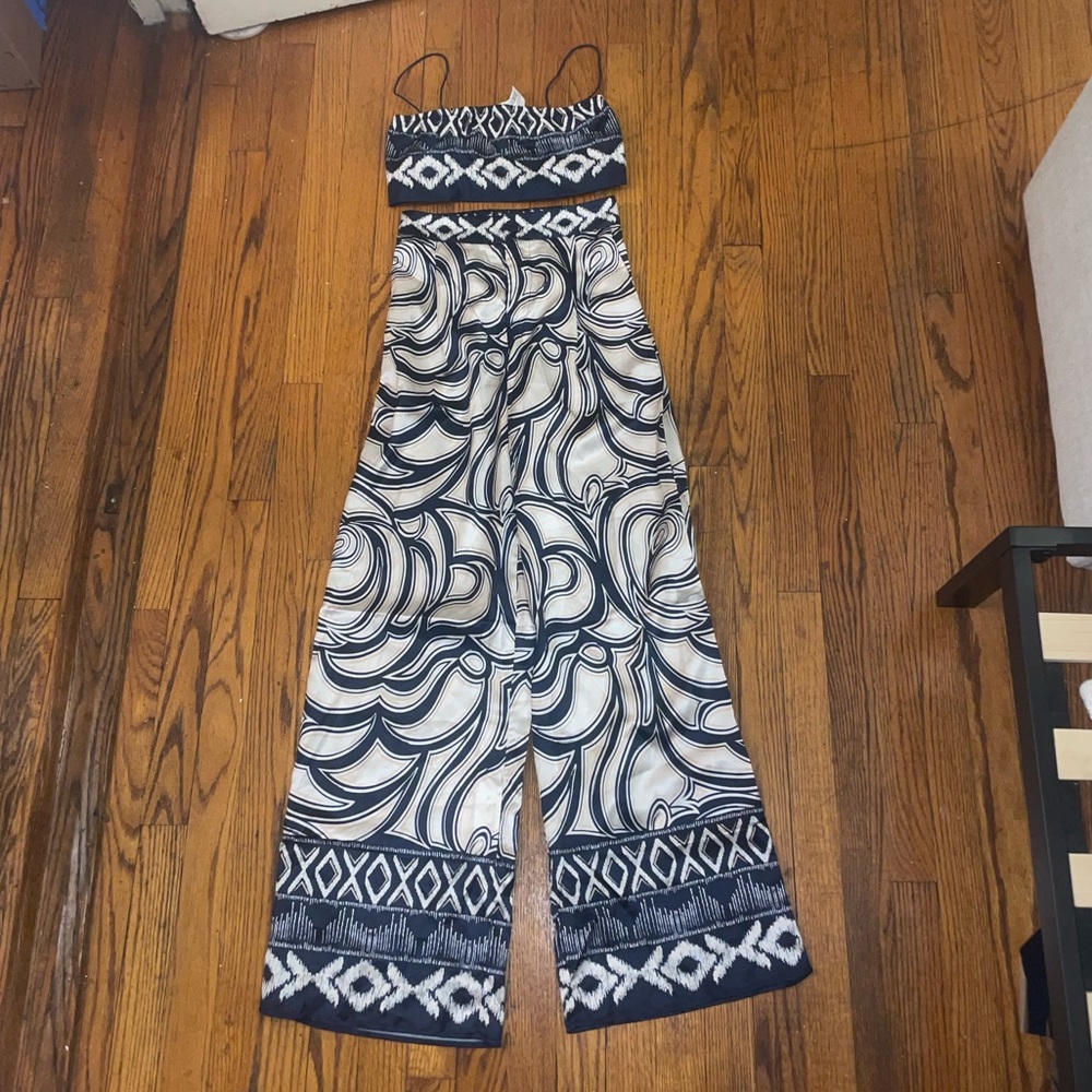 D’or L D’or Patterned Satin Two Piece Vacation Trouser Set